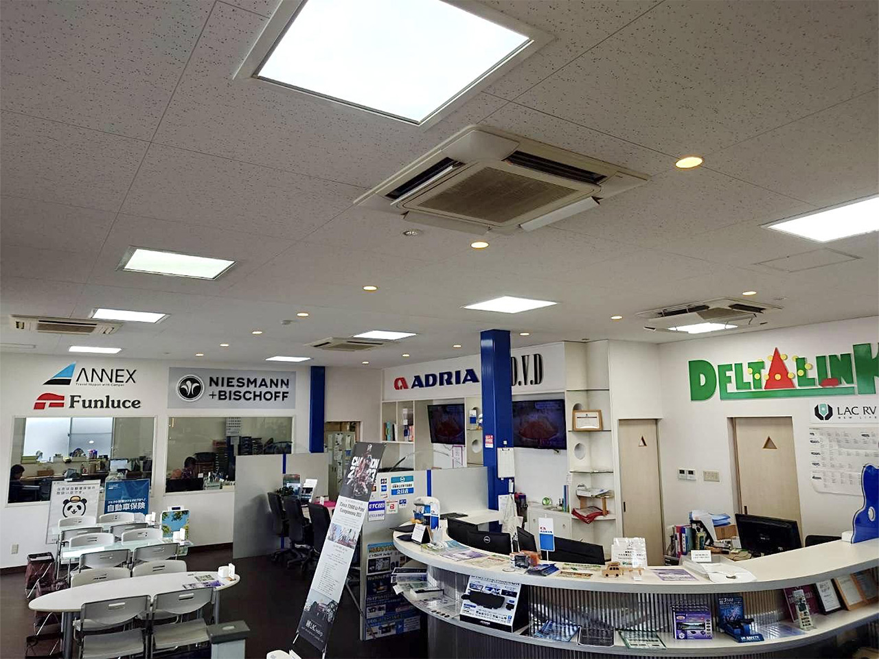 LACモービル倉敷店（デルタリンク倉敷）店内写真01