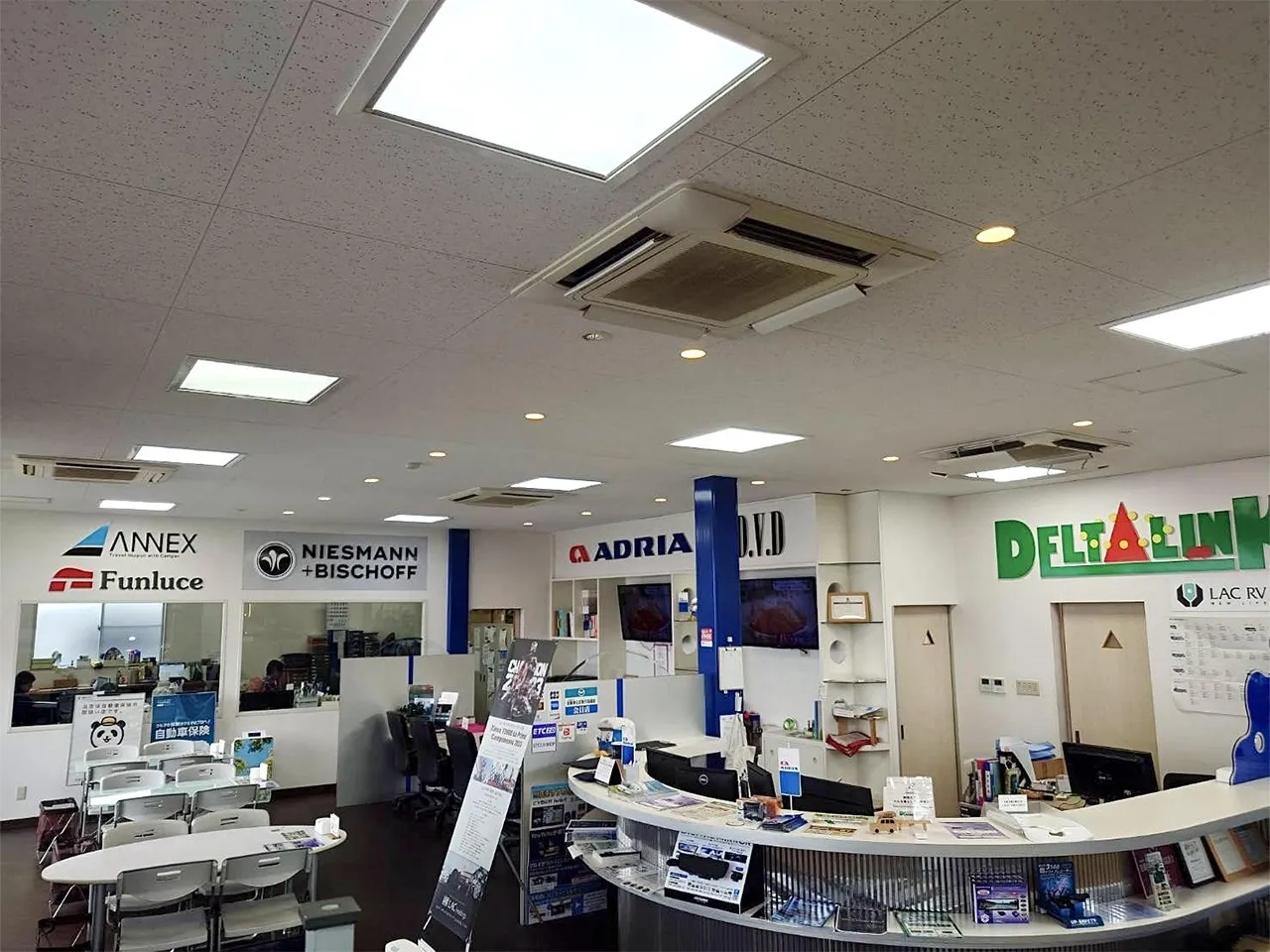 LACモービル倉敷店（デルタリンク倉敷）店内写真01