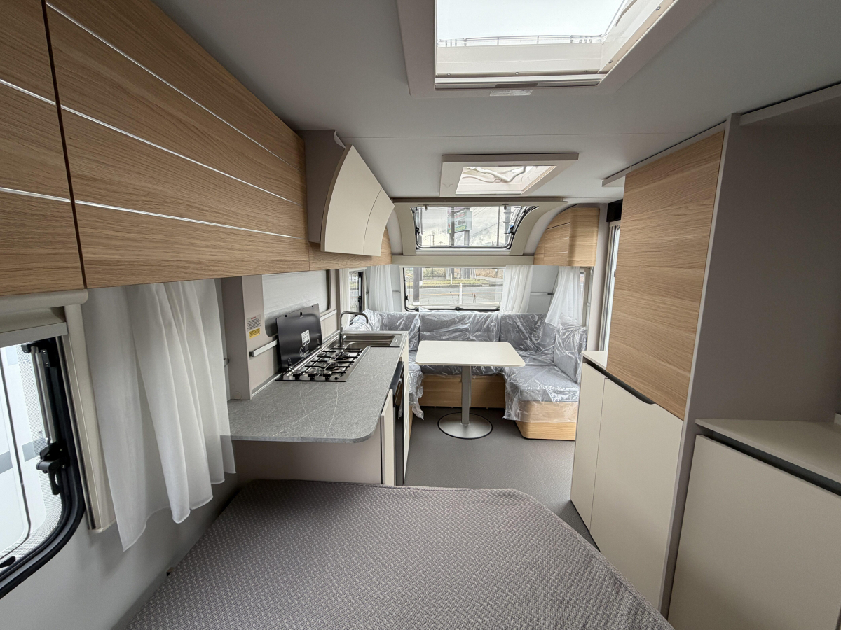 ADRIA ADORA 472 UP 令和8年登録未使用車!注目のトレーラー!の画像