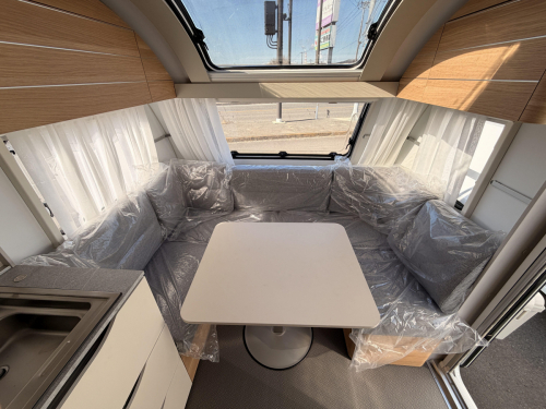 ADRIA ADORA 472 UP 令和8年登録未使用車!注目のトレーラー!の他画像4枚目