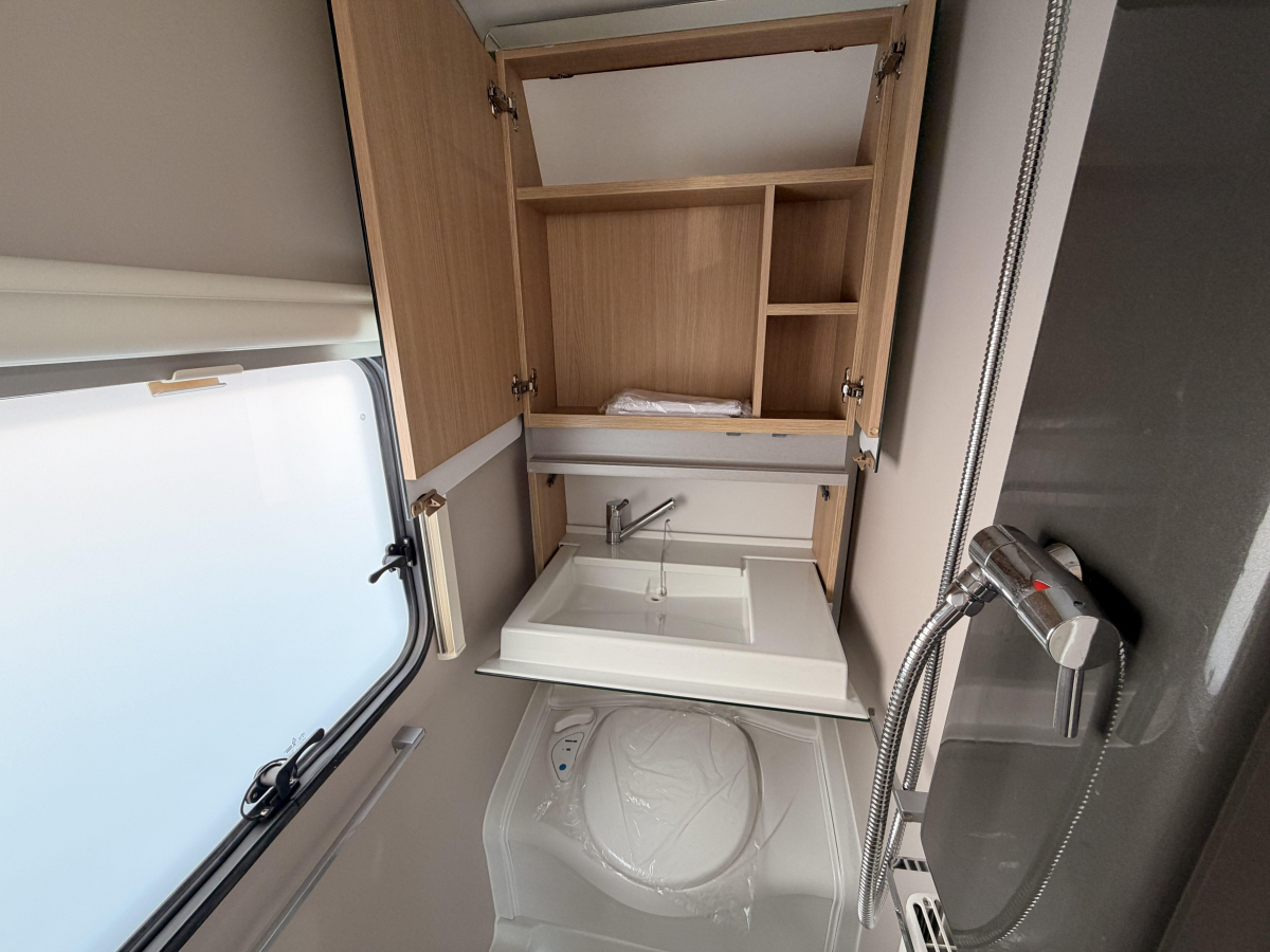 ADRIA ADORA 472 UP 令和8年登録未使用車!注目のトレーラー!の画像