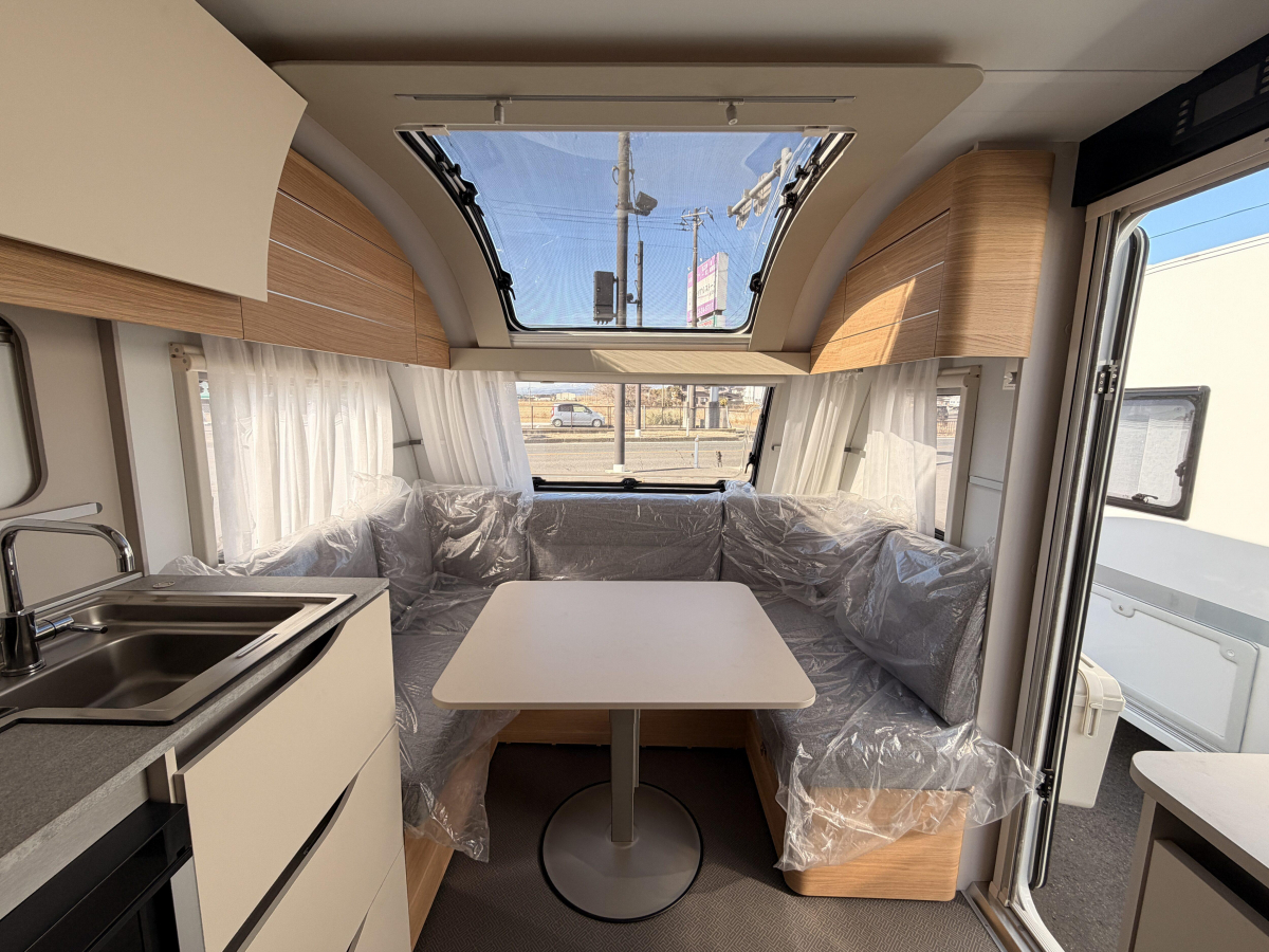 ADRIA ADORA 472 UP 令和8年登録未使用車!注目のトレーラー!の画像