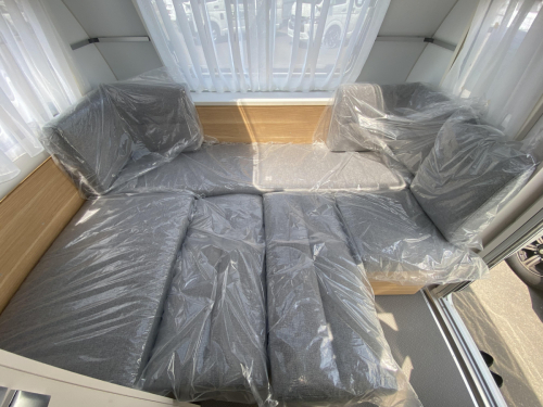 ADRIA ADORA 502 UL 展示してるだけの登録済み未使用車です!!けん引免許要の他画像4枚目