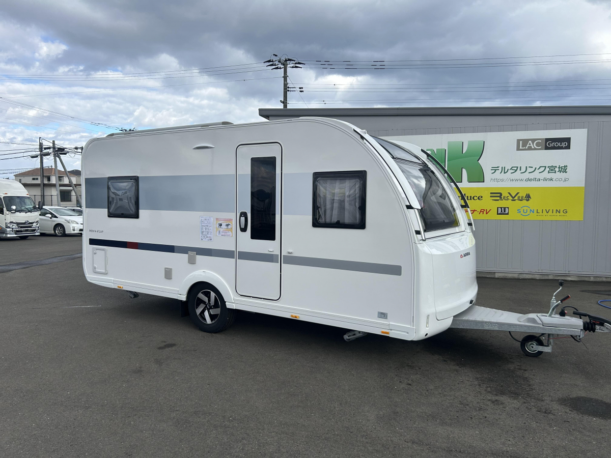 ADRIA ADORA 472 UP 充実した装備に!圧巻のパノラマウィンドウ!の画像