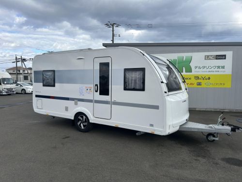 ADRIA ADORA 472 UP<br>充実した装備に!圧巻のパノラマウィンドウ!