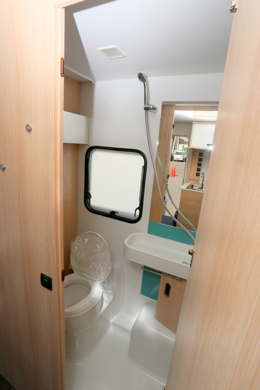 ADRIA AVIVA 492 LU ADRIA　AVIVA492LUの画像