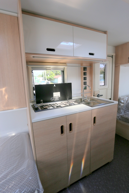 ADRIA AVIVA 492 LU ADRIA　AVIVA492LUの画像