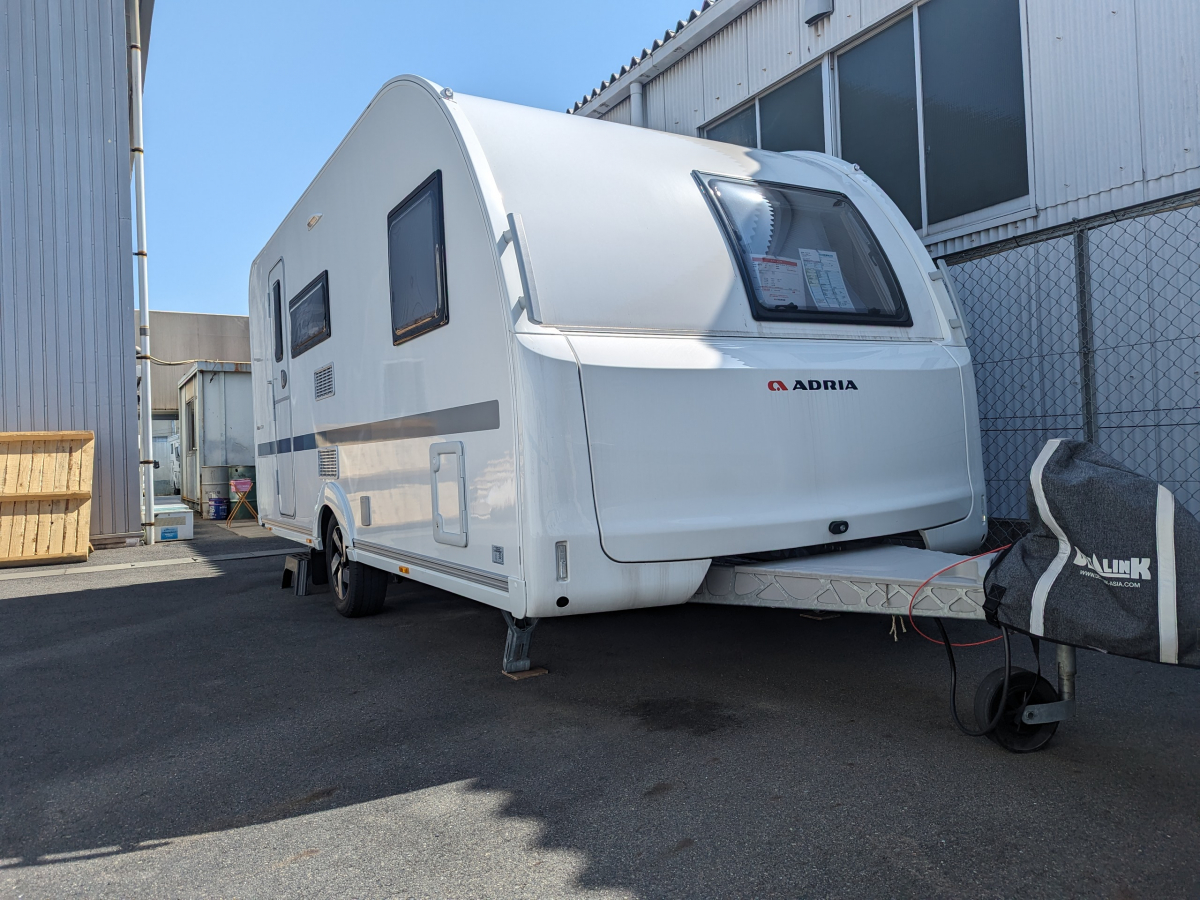 ADRIA ALTEA 472 PK 大人数でも使えるトレーラー!の画像