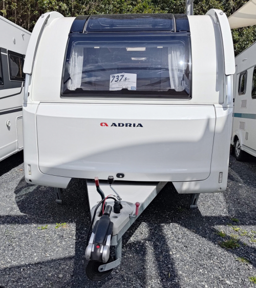 ADRIA ADORA 542 UL 日本で最も人気の高い「リア・ツインベッド」を組み合わせた、プレミアム・トラベルトレーラーの決定版の他画像1枚目