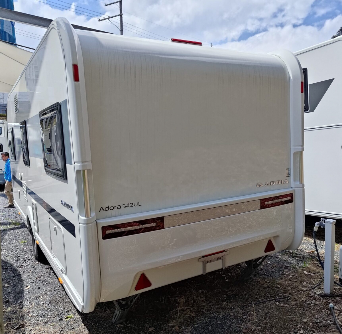 ADRIA ADORA 542 UL 日本で最も人気の高い「リア・ツインベッド」を組み合わせた、プレミアム・トラベルトレーラーの決定版の画像