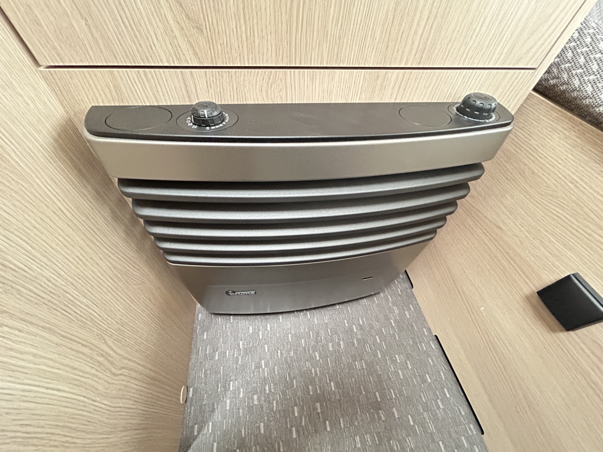 ADRIA AVIVA 400 PS 牽引免許不要!初心者の方も安心のキャンピングトレーラーの画像