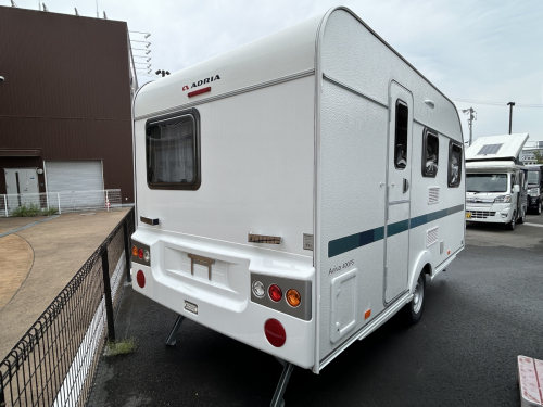 ADRIA AVIVA 400 PS 牽引免許不要!初心者の方も安心のキャンピングトレーラーの他画像3枚目