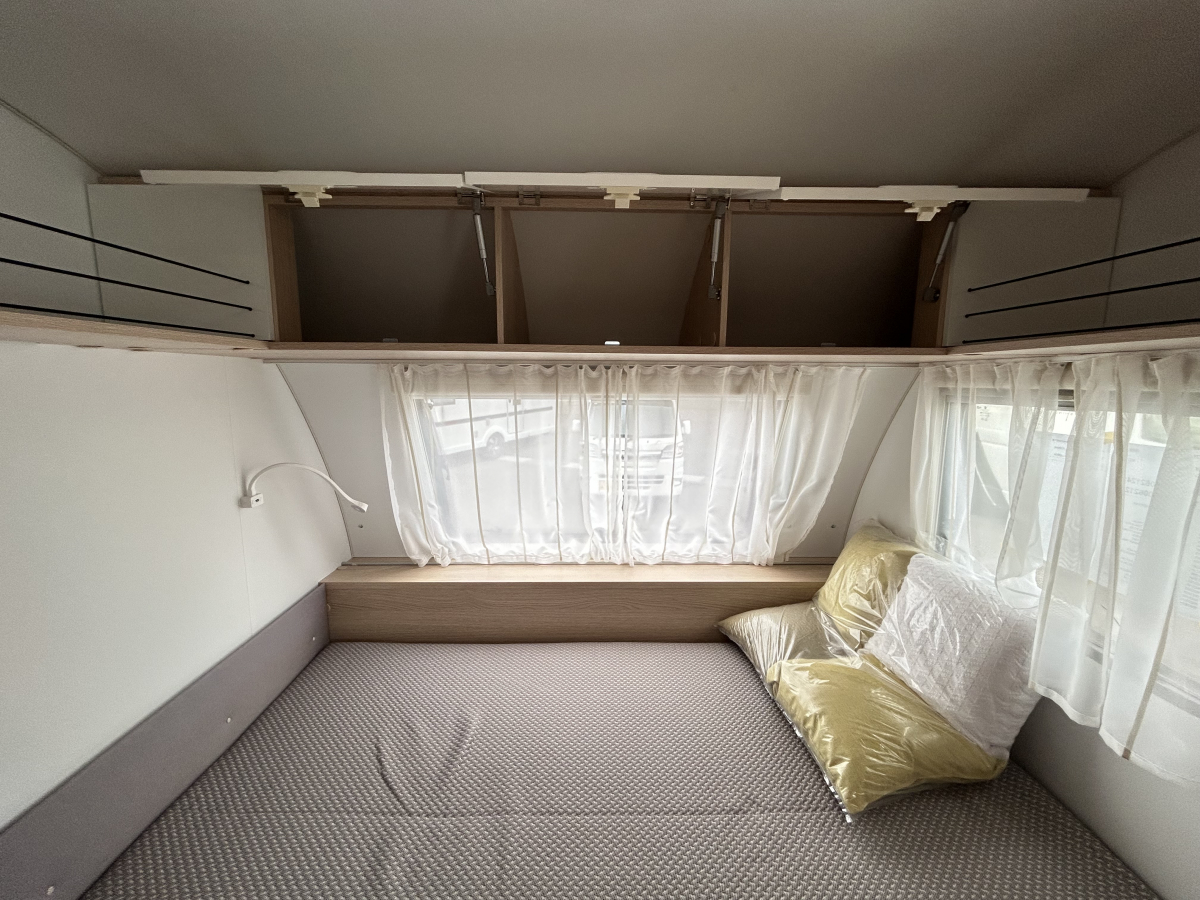 ADRIA AVIVA 400 PS 牽引免許不要!初心者の方も安心のキャンピングトレーラーの画像