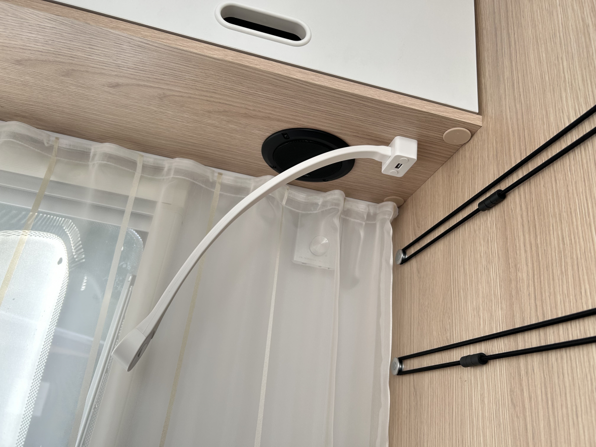 ADRIA AVIVA 400 PS 牽引免許不要!初心者の方も安心のキャンピングトレーラーの画像