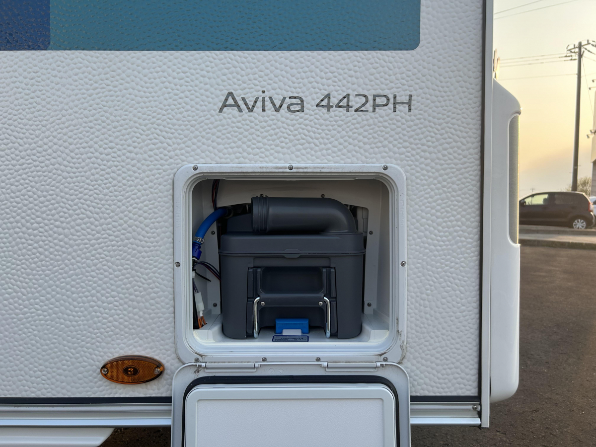 ADRIA AVIVA 442 PH ちょうどいいサイズに充実した室内!充実した室内装備がたくさん付いています!の画像