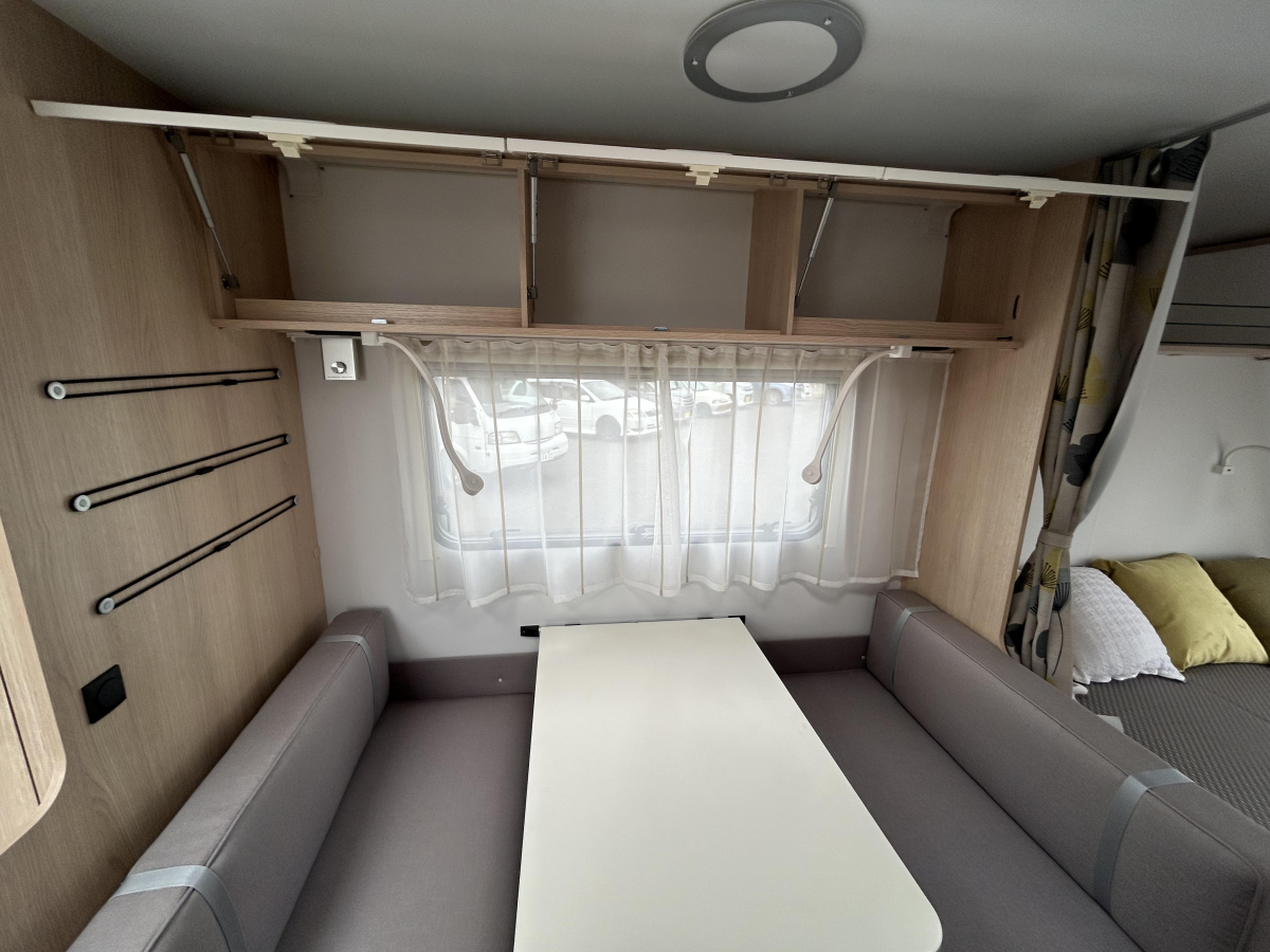 ADRIA AVIVA 442 PH ちょうどいいサイズに充実した室内!充実した室内装備がたくさん付いています!の画像
