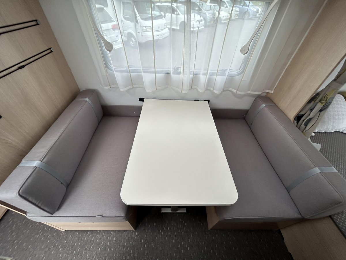 ADRIA AVIVA 442 PH ちょうどいいサイズに充実した室内!充実した室内装備がたくさん付いています!の画像