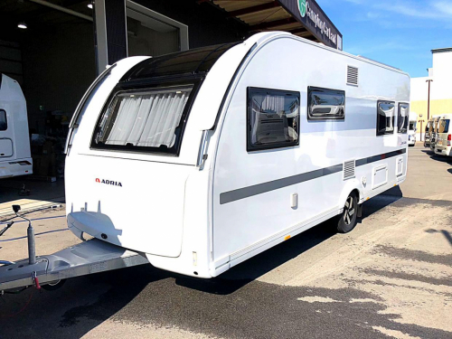 ADRIA ADORA 572 UT ★30周年キャンペーン対象車★(先着10台)