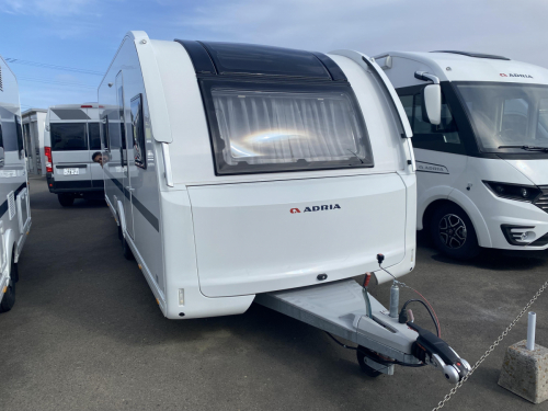 ADRIA ADORA 572 UT<br>令和7年登録未使用車!!お買い得な1台です!!