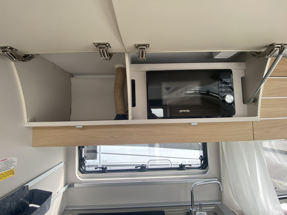ADRIA ADORA 572 UT 令和7年登録未使用車!!お買い得な1台です!!の画像