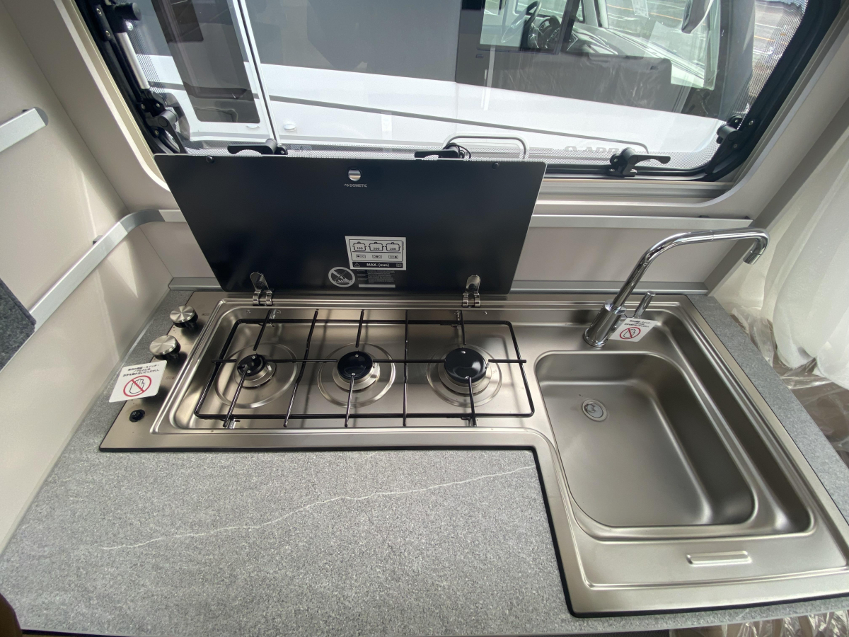 ADRIA ADORA 572 UT 令和7年登録未使用車!!お買い得な1台です!!の画像