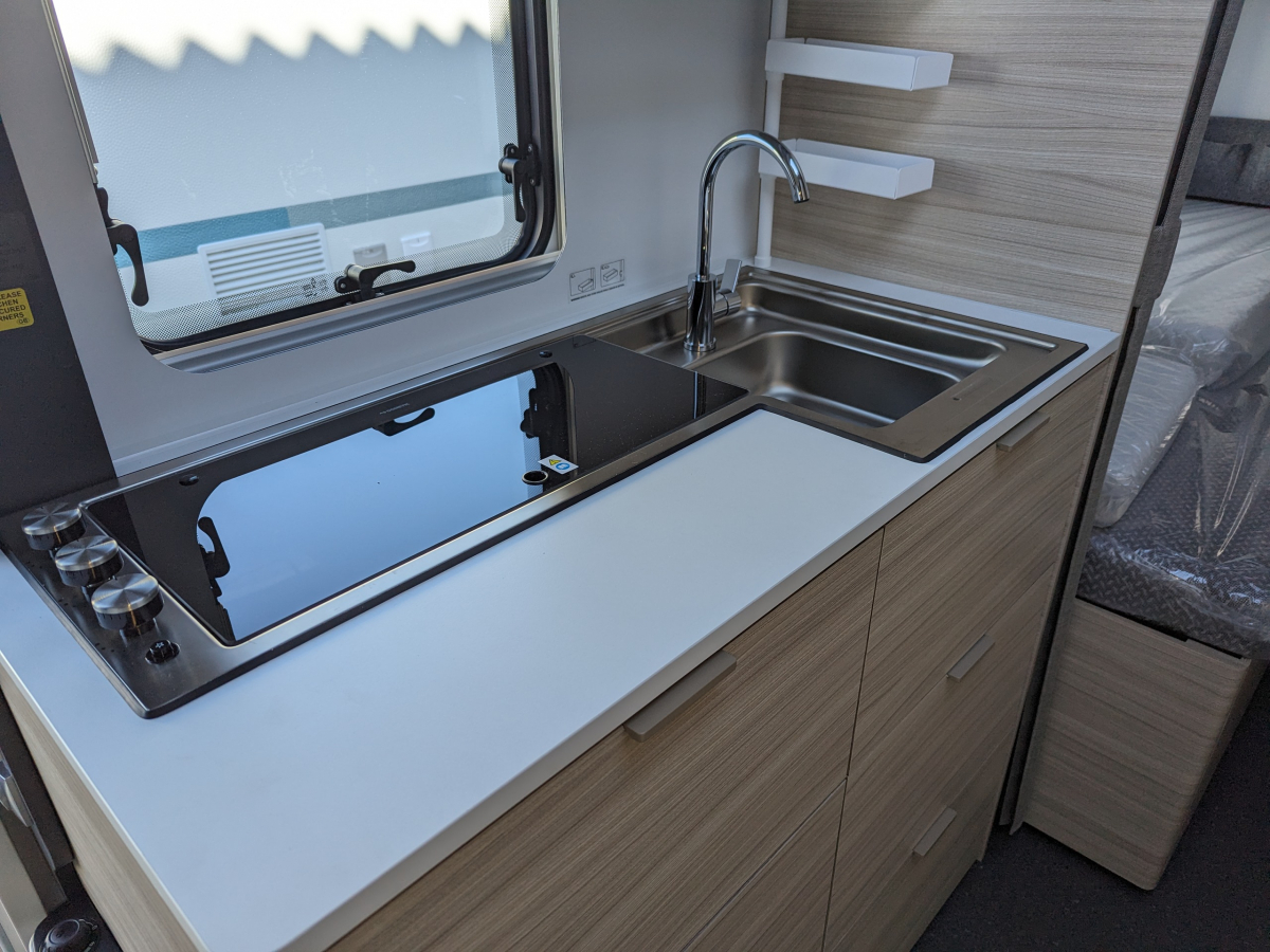 ADRIA ALTEA 502 UL 欧州でも非常に人気の高いベストセラー・ミドルクラスモデルの画像