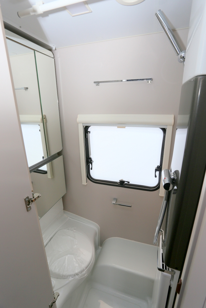 ADRIA ADORA 542 UL 新古車　ADORA 542 ULの画像
