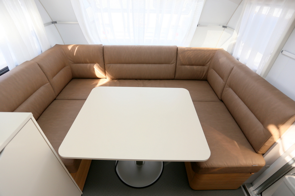 ADRIA ADORA 542 UL 新古車　ADORA 542 ULの画像