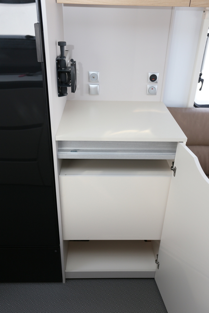 ADRIA ADORA 542 UL 新古車　ADORA 542 ULの画像