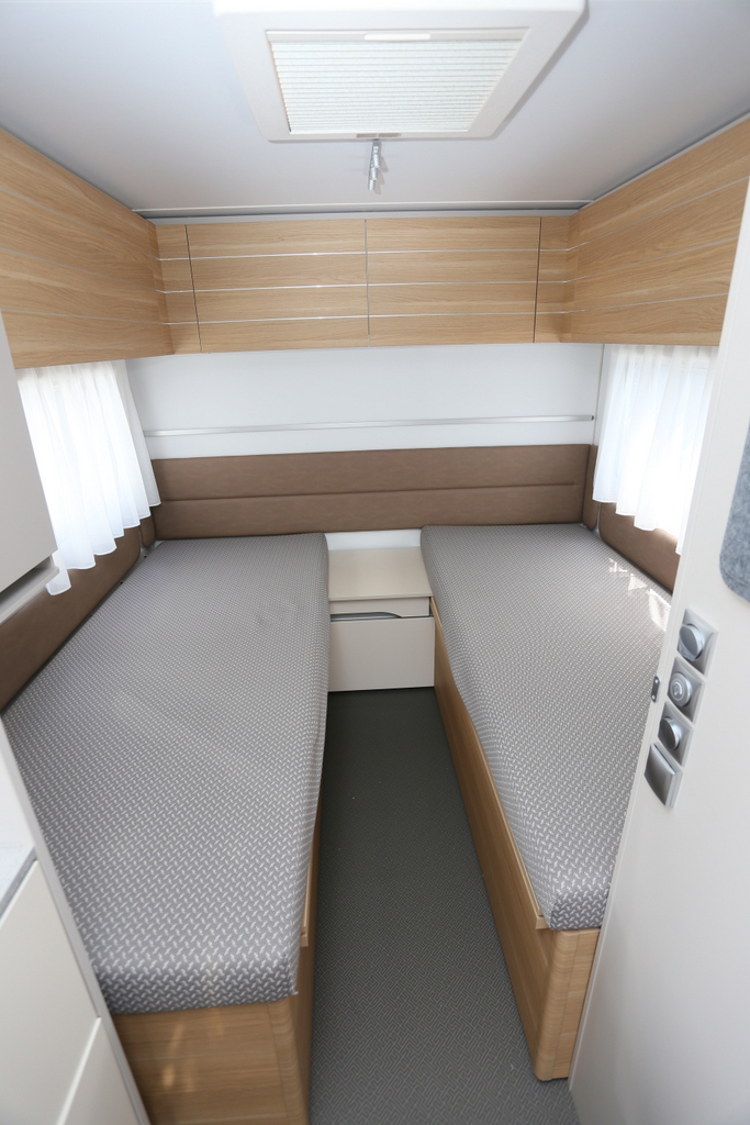 ADRIA ADORA 542 UL 新古車　ADORA 542 ULの画像