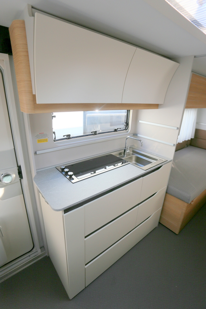 ADRIA ADORA 542 UL 新古車　ADORA 542 ULの画像