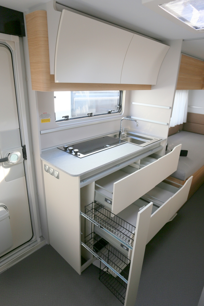 ADRIA ADORA 542 UL 新古車　ADORA 542 ULの画像
