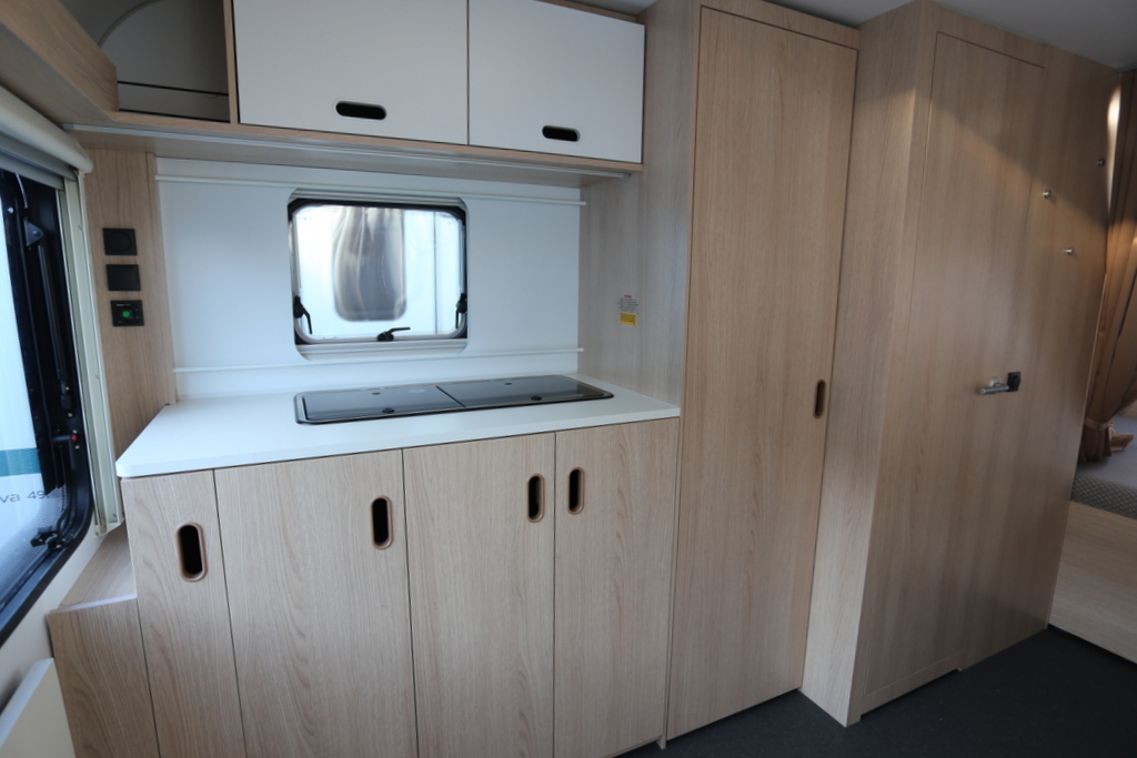 ADRIA AVIVA 422 PY AVIVA 422 PYの画像