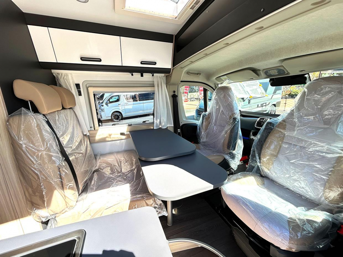ADRIA SUN LIVING V 60SP FAMILY フィアットデュカトをベースにしたファミリー向けのモデルの画像