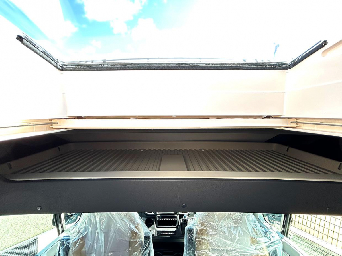 ADRIA SUN LIVING V 60SP FAMILY フィアットデュカトをベースにしたファミリー向けのモデルの画像