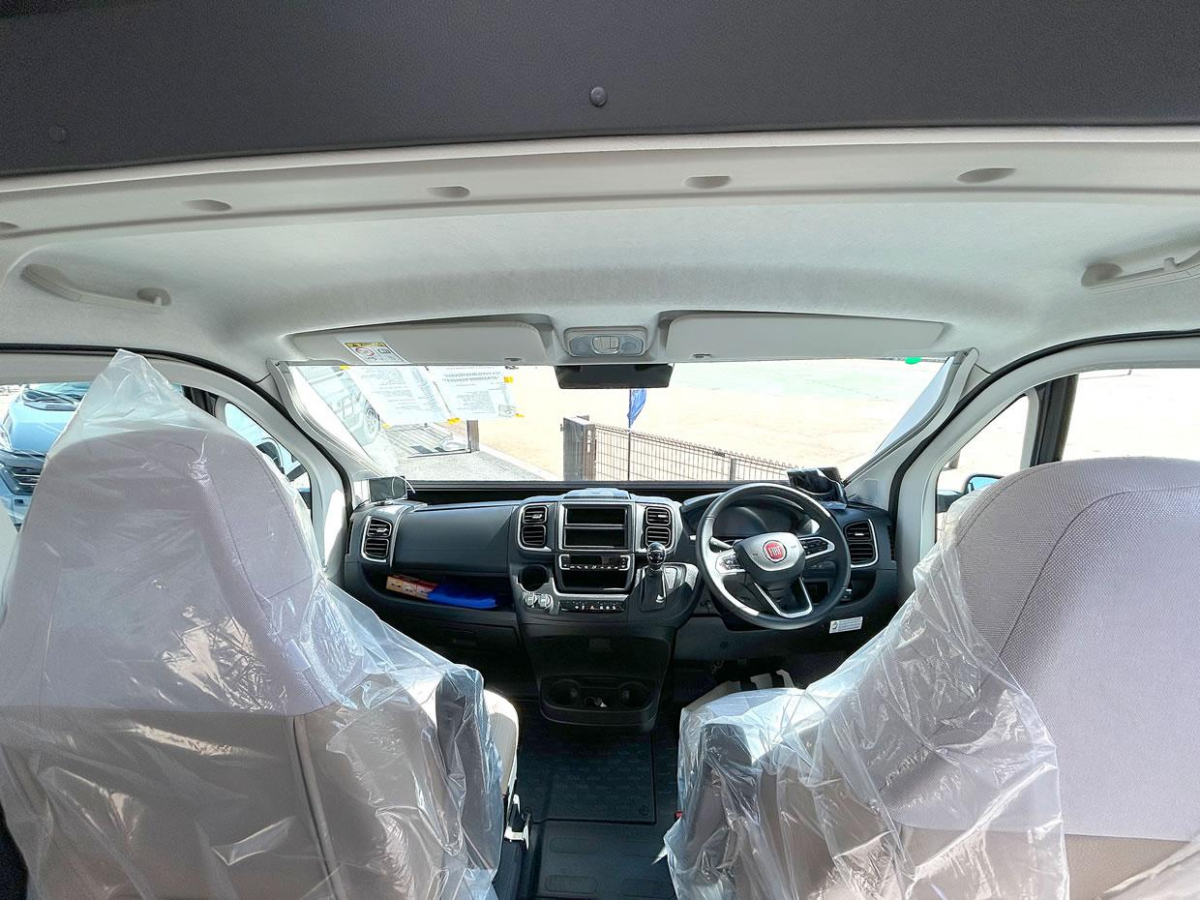 ADRIA SUN LIVING V 60SP FAMILY フィアットデュカトをベースにしたファミリー向けのモデルの画像