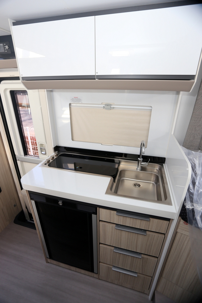 ADRIA COMPACT SUPREME SL ADRIA COMPACT SUPREME SLの画像