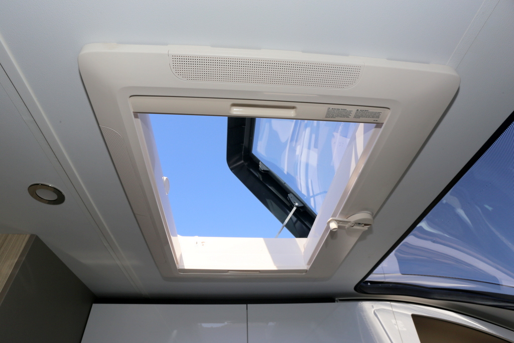 ADRIA COMPACT SUPREME SL ADRIA COMPACT SUPREME SLの画像