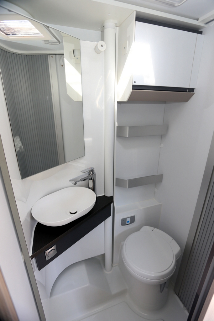 ADRIA COMPACT SUPREME SL ADRIA COMPACT SUPREME SLの画像
