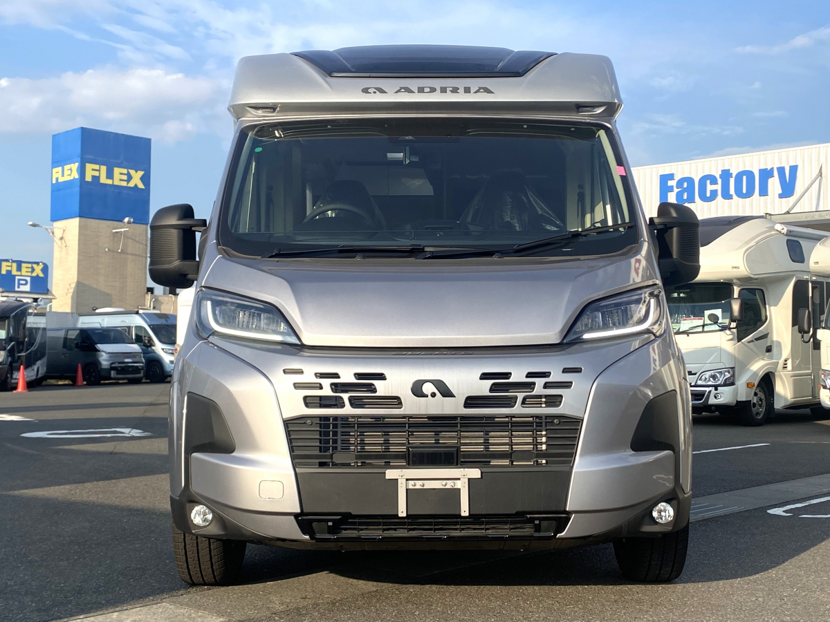 ADRIA COMPACT SUPREME SL スリムを極めた、動く高級ホテル。の画像
