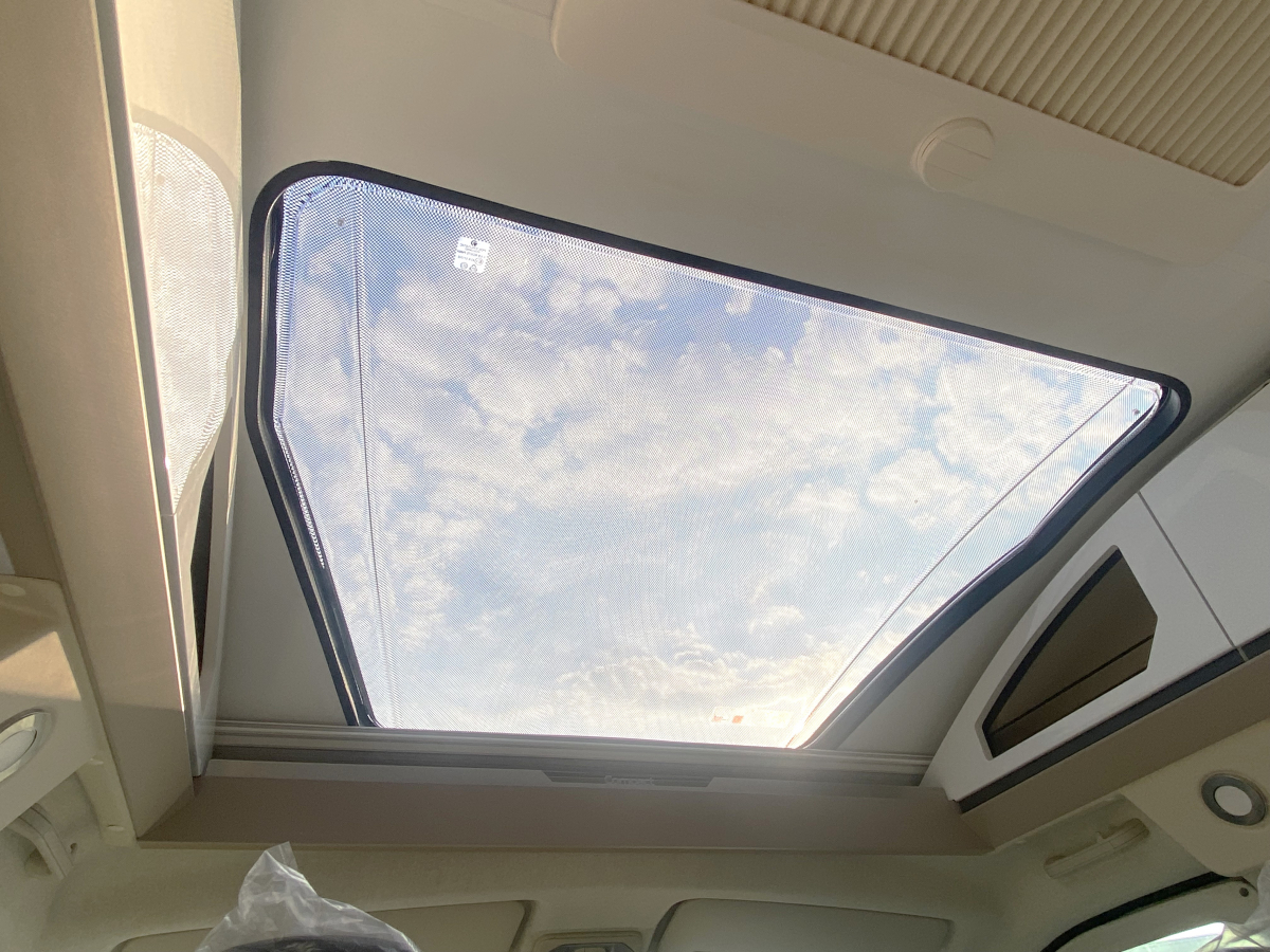 ADRIA COMPACT SUPREME SL スリムを極めた、動く高級ホテル。の画像