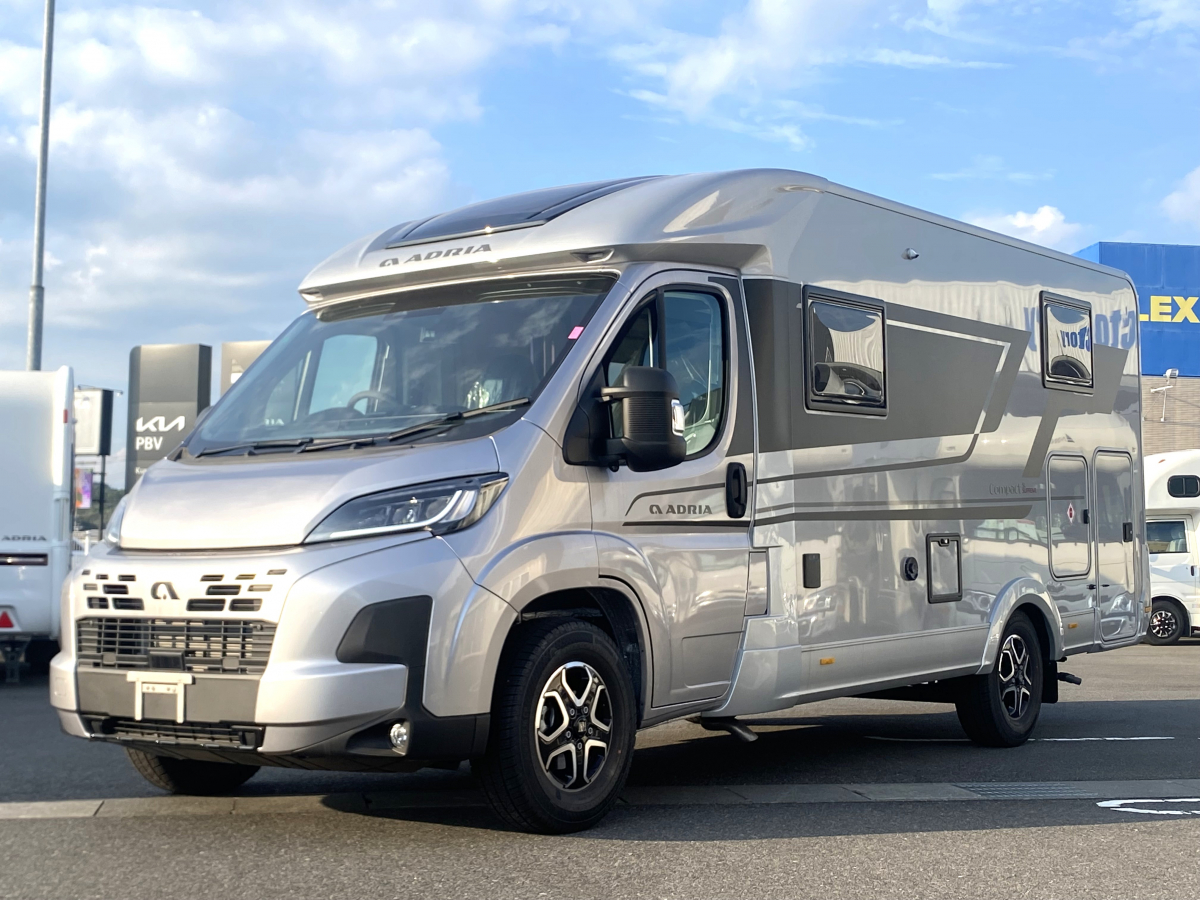 ADRIA COMPACT SUPREME SL スリムを極めた、動く高級ホテル。の画像
