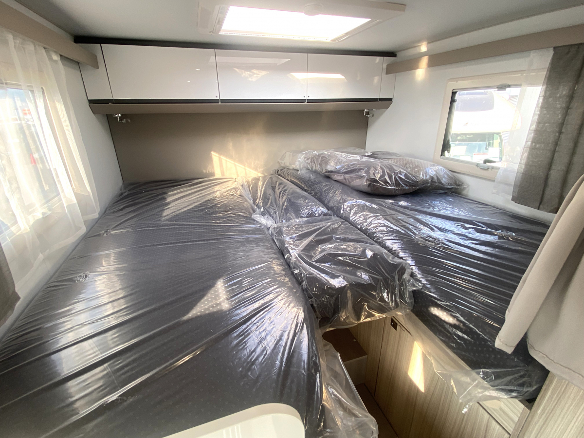 ADRIA COMPACT SUPREME SL スリムを極めた、動く高級ホテル。の画像