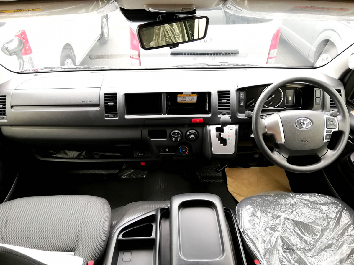DREAM DRIVE KUMA Q  「本物の木の温もり」と「モダンなデザイン」を融合させた、ホテルライクなバンコンの画像