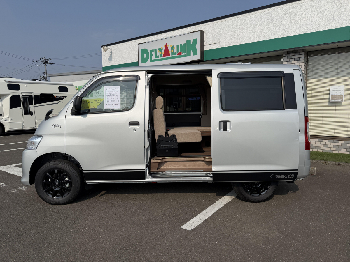 フロットモビール シュピーレン  4WD!クーラー!FFヒーター!フォグランプ! 嬉しい装備充実!の画像