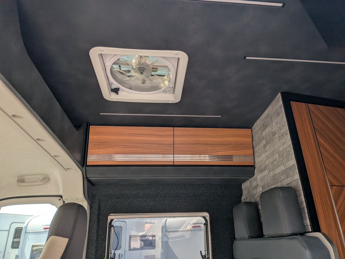 D.V.D ダーウィン D5 ハイエースからDUCATOへ・・・。進化を続けるDarwinシリーズ最新車両!の画像