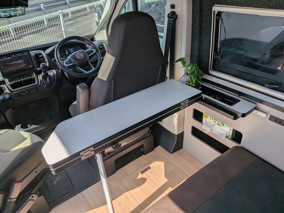 D.V.D ダーウィン D5 ハイエースからDUCATOへ・・・。進化を続けるDarwinシリーズ最新車両!の画像