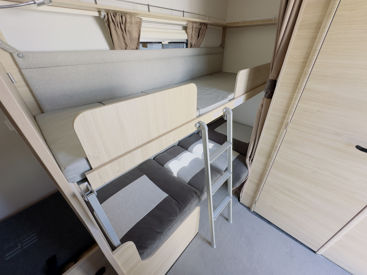 インディアナRV エメロード 406 VIP2.0 欧州の伝統的な作りと、日本の最新電装技術が融合した牽引免許不要モデル!の画像