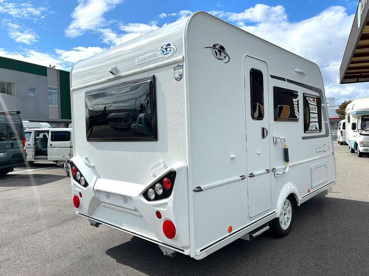 インディアナRV エメロード 376 VIP2.0 けん引免許不要、防災機能搭載トレーラーの画像