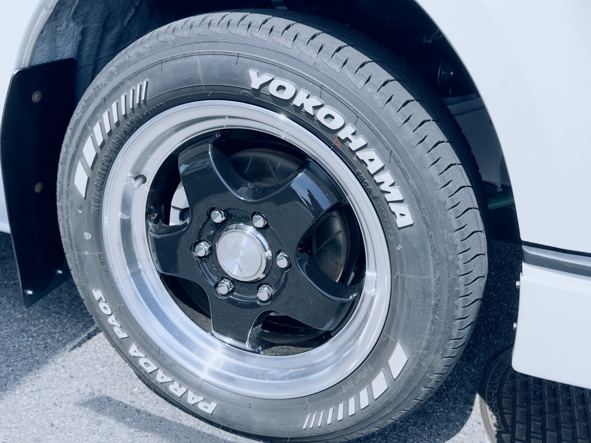 トイファクトリー GT スーパーロング ハイエース・スーパーロングベース、「縦置き2段ベッド」と「本格的なマルチルーム(トイレ・シャワースペース)」を両立させた機能美あふれる機動型バンコン!の画像